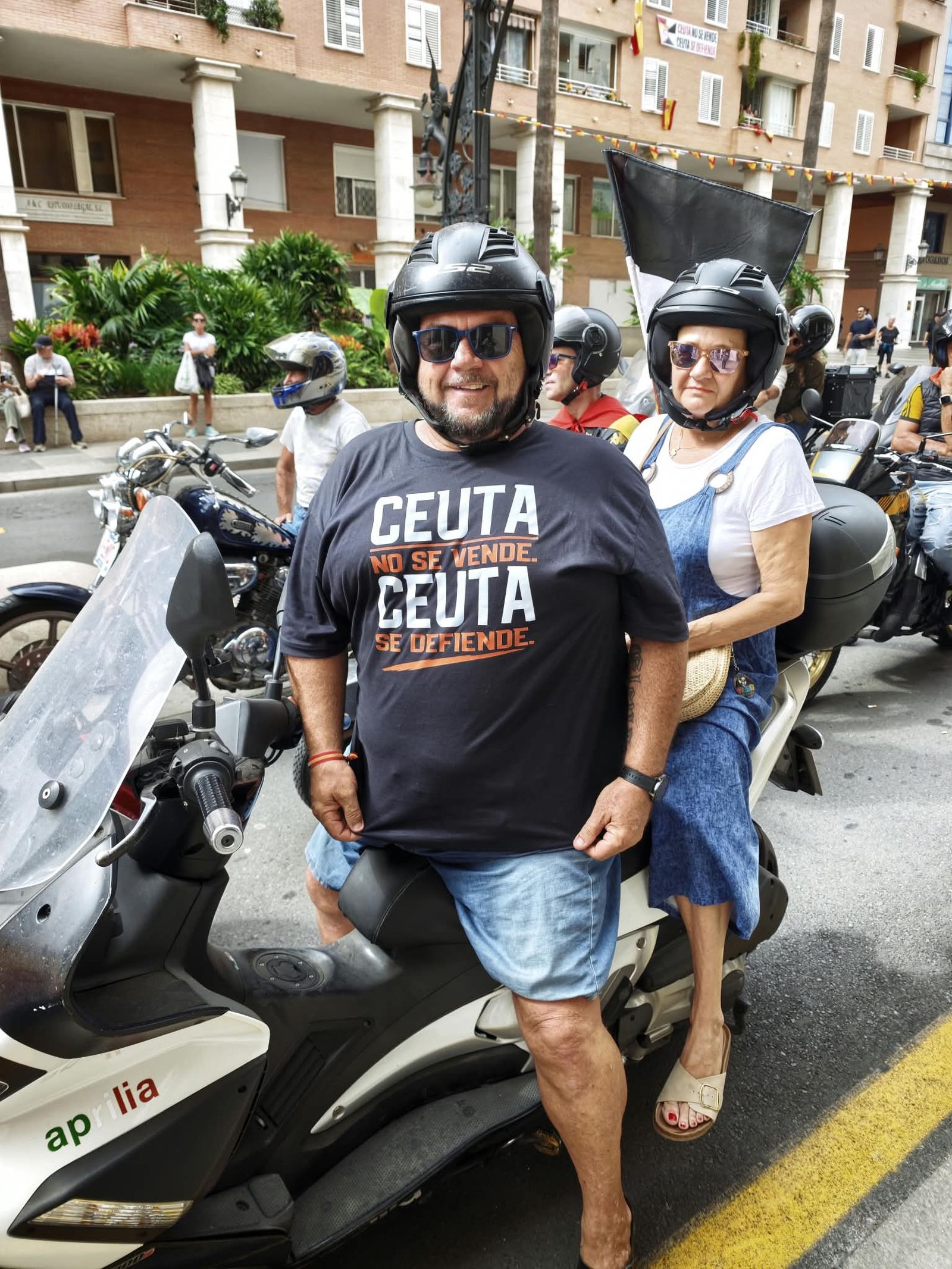 Cientos de motoristas se manifiestan por las calles de Ceuta