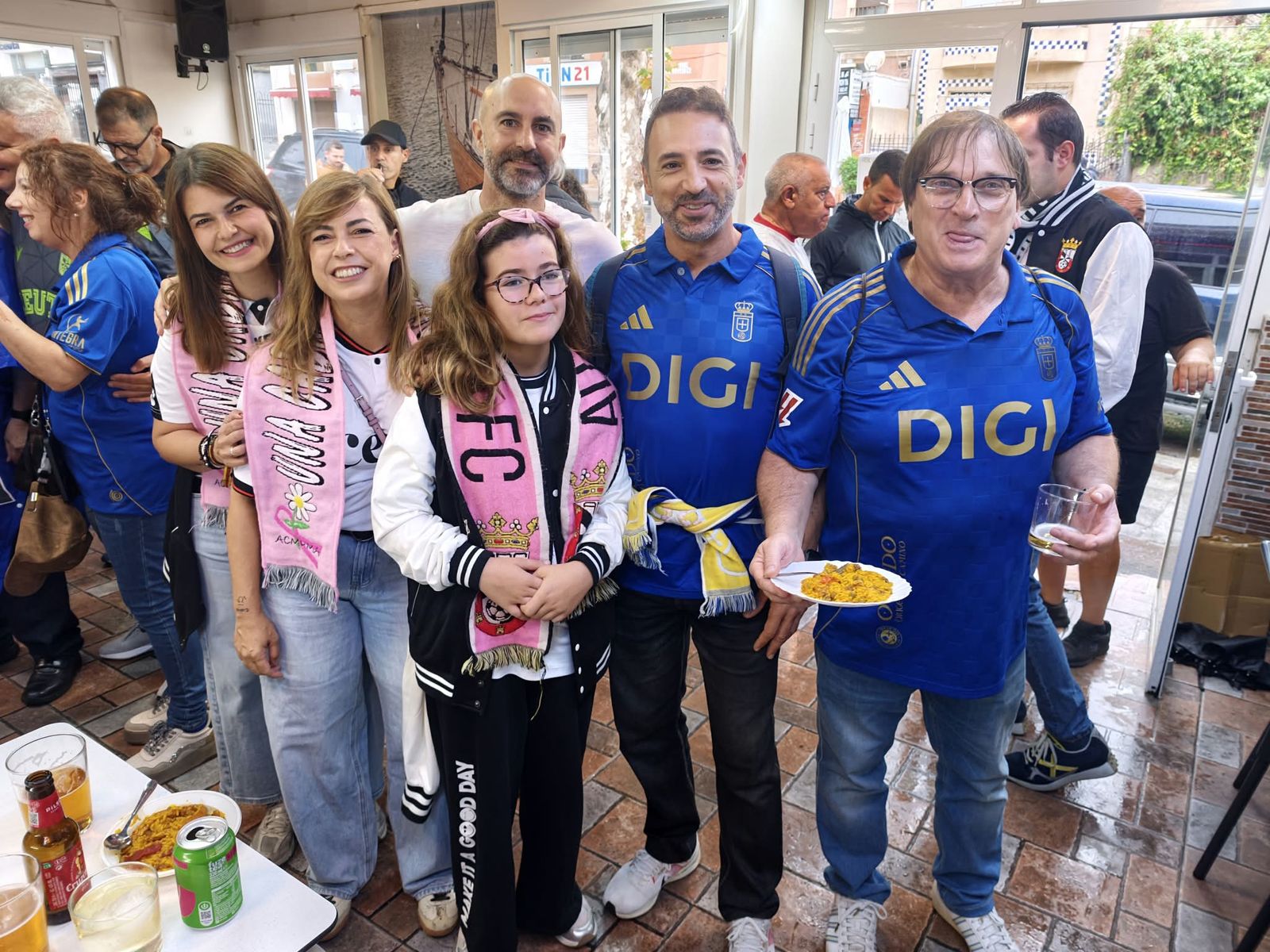 Así vivió la afición caballa la previa junto a los seguidores del Oviedo