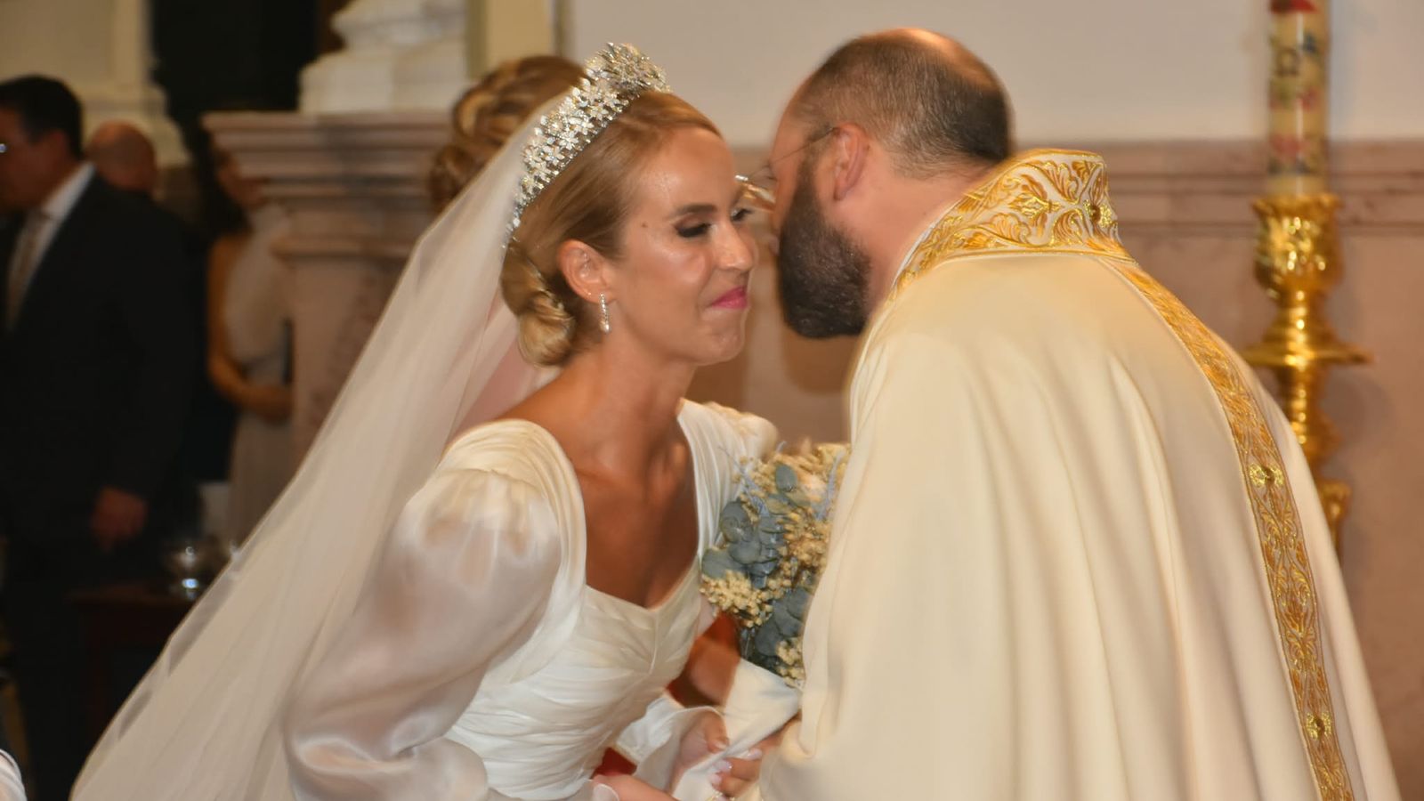 Alejandro y Tamara se dan el "sí quiero" ante la Virgen de África
