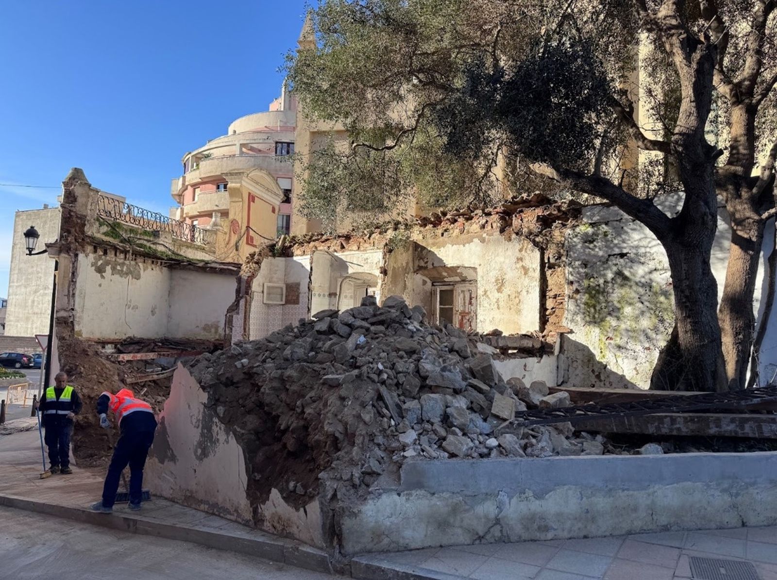Alarma patrimonial por la demolición parcial de la Comandancia de Obras, edificio con protección integral