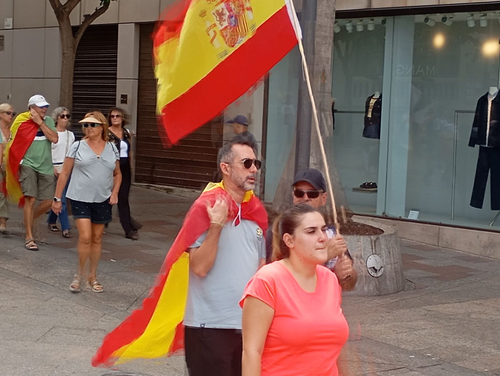 Ceuta vuelve a echarse a las calles para recordar que "Un caballa nunca se rinde"