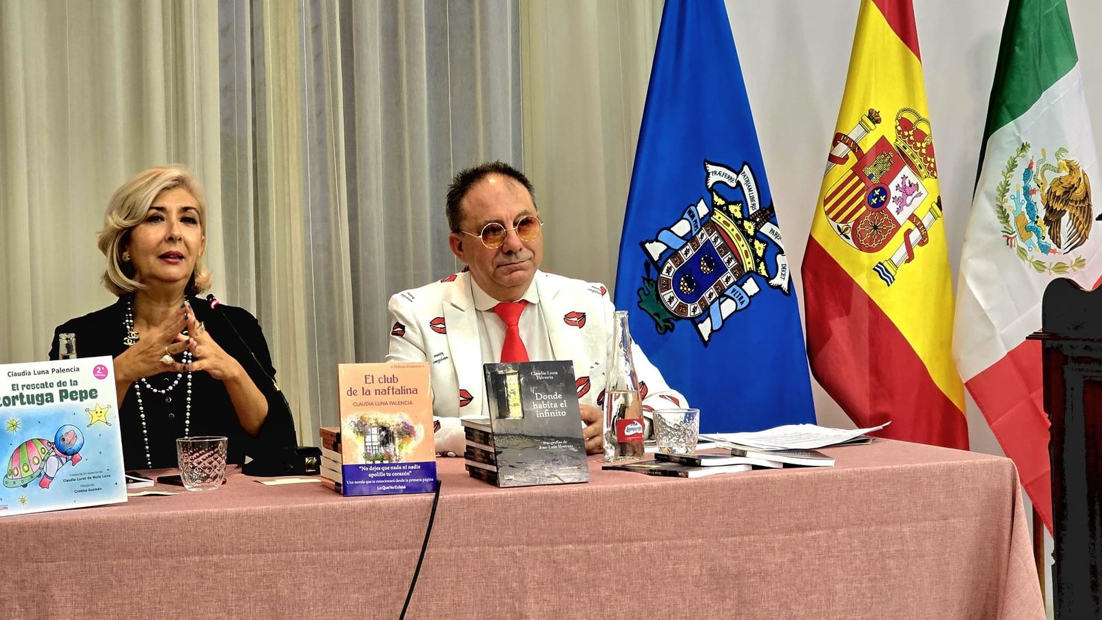 Luna, durante el acto de presentación del libro