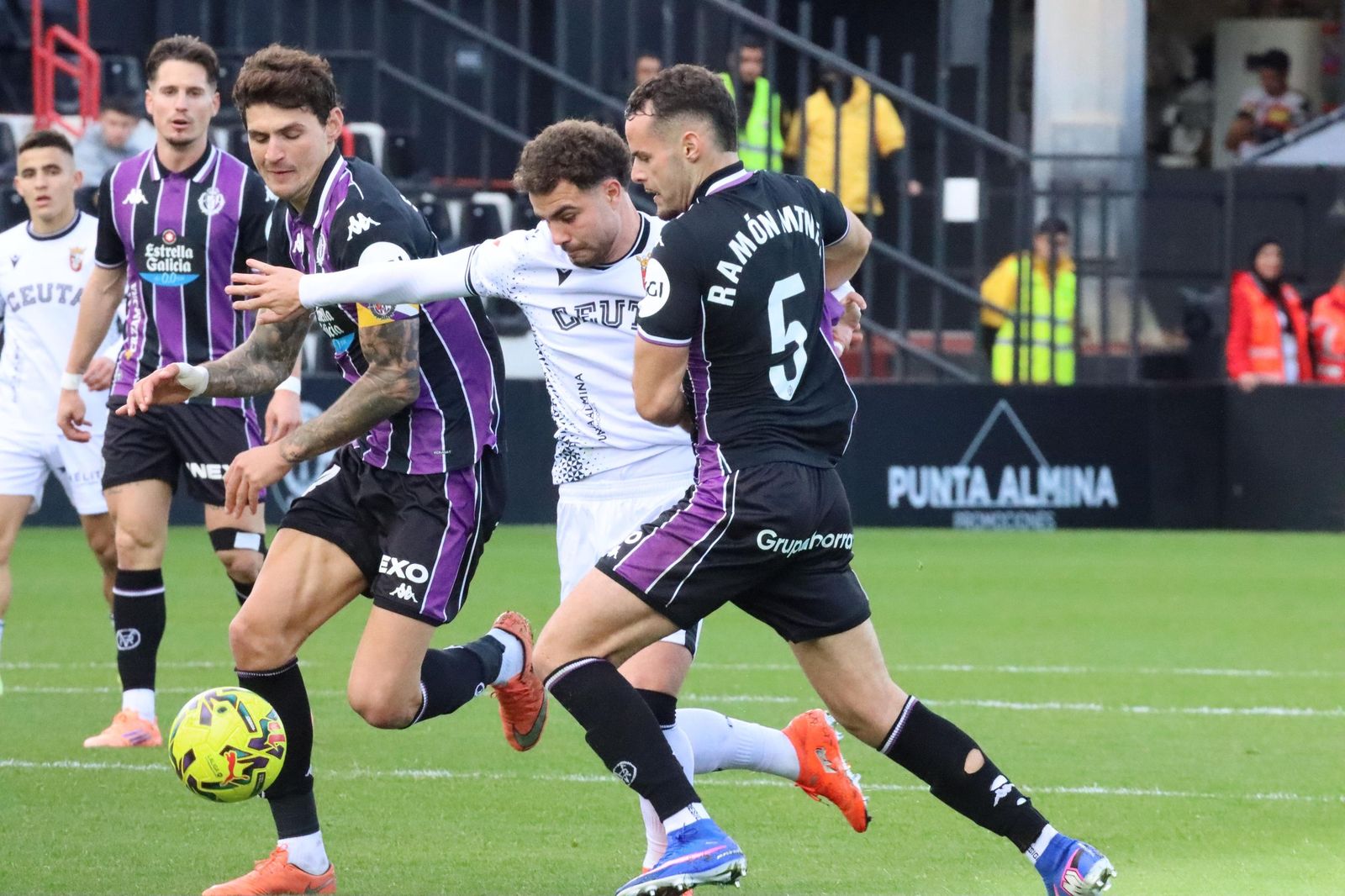 La AD Ceuta pone fin a su buena racha como local