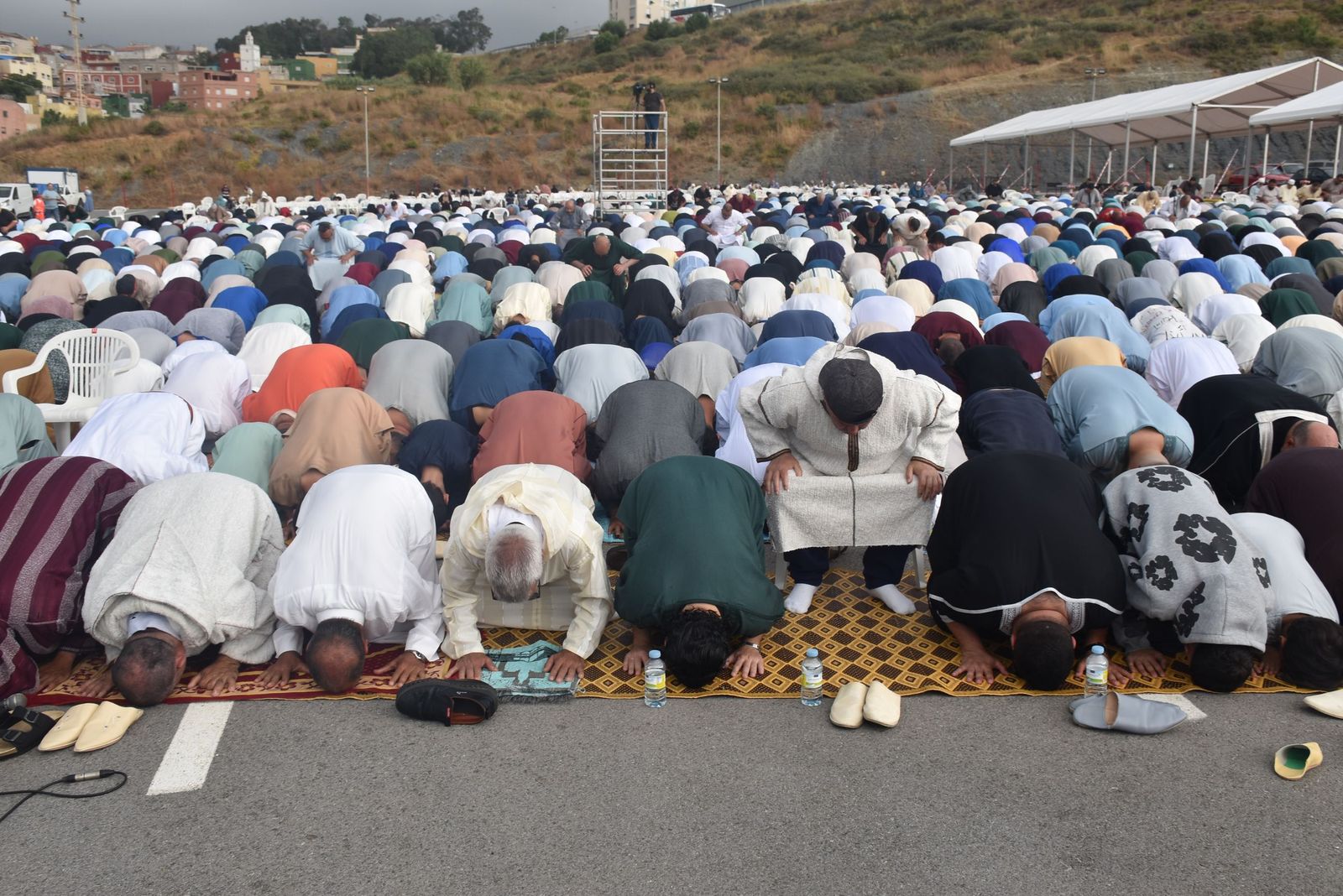 Devoción y respeto en otro rezo multitudinario en Ceuta