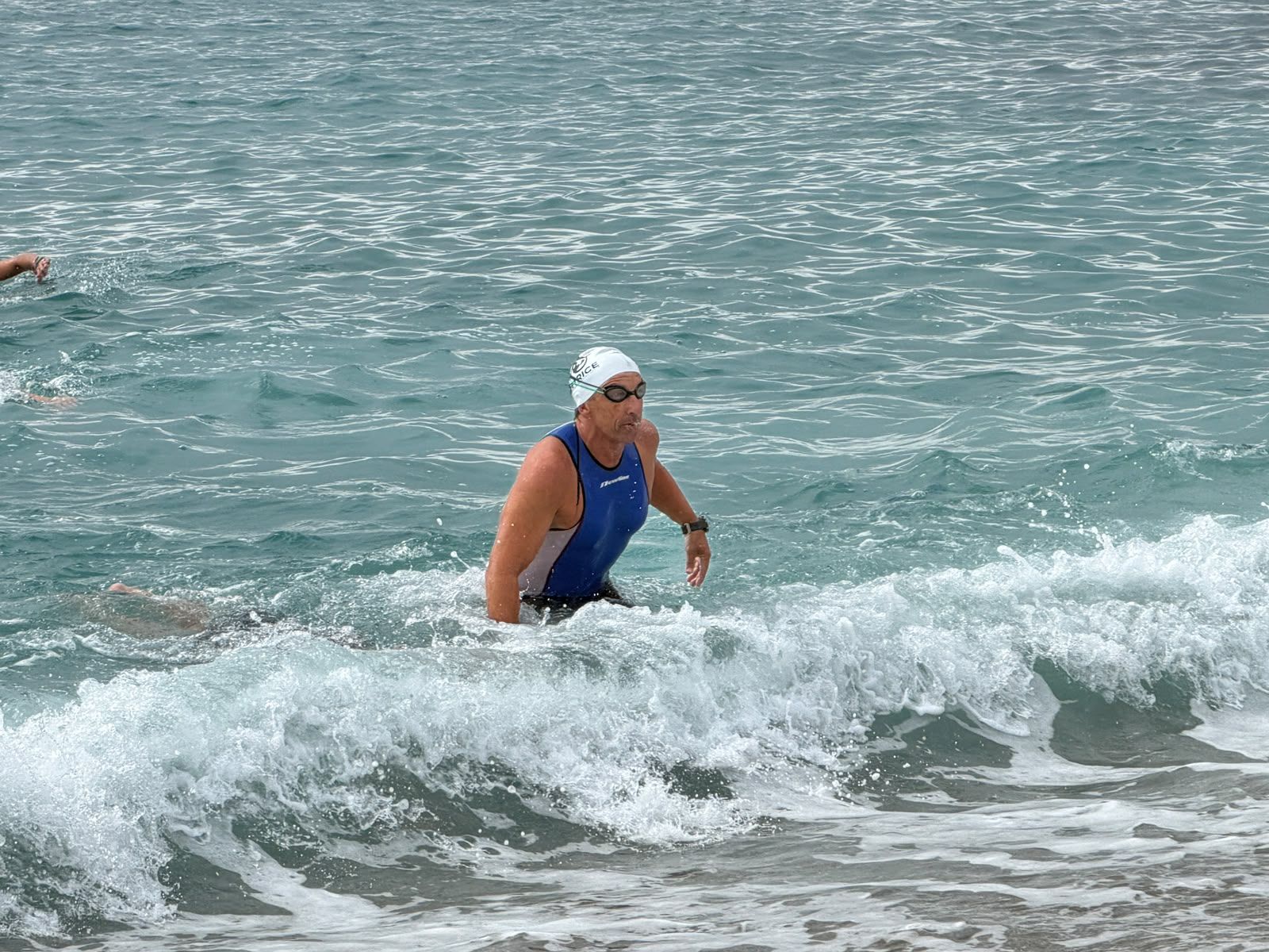 Los aficionados al triatlón en Ceuta se reúnen para participar en el Acuatlón Popular 'Juan Mur' y en la Phoenix Kids Triathlon