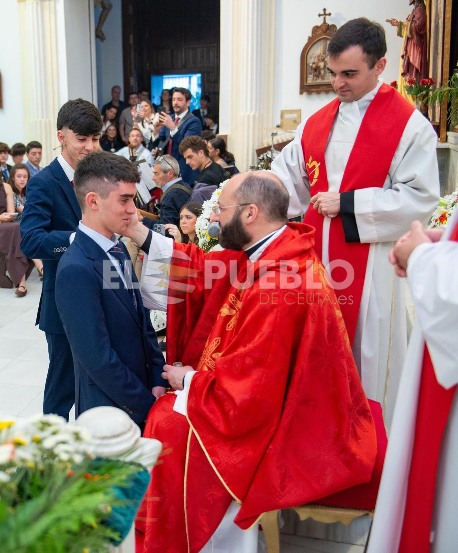 Confirmaciones en la Iglesia de San Francisco