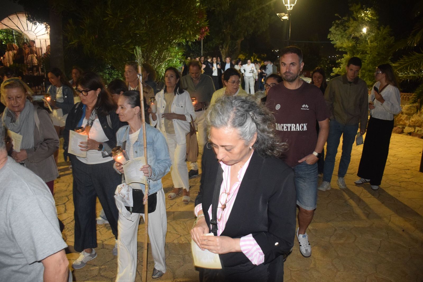 Rosario de antorchas como previa a la Procesión