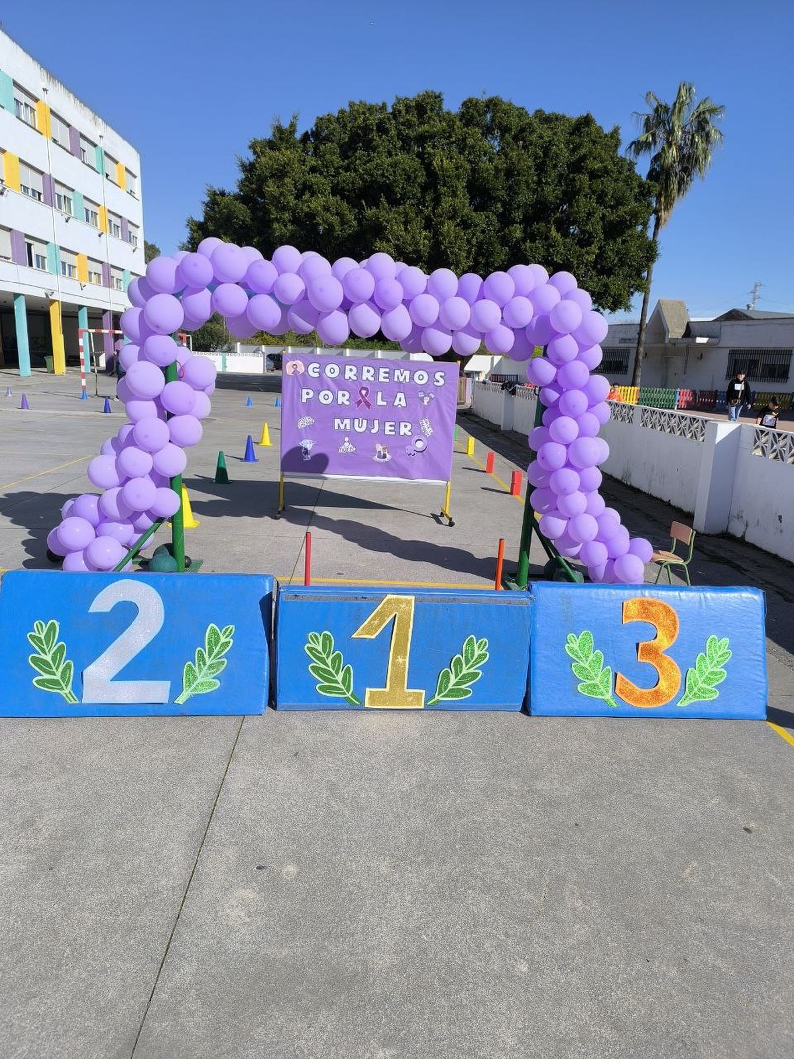 El 'Rey Juan Carlos I' corre por la igualdad