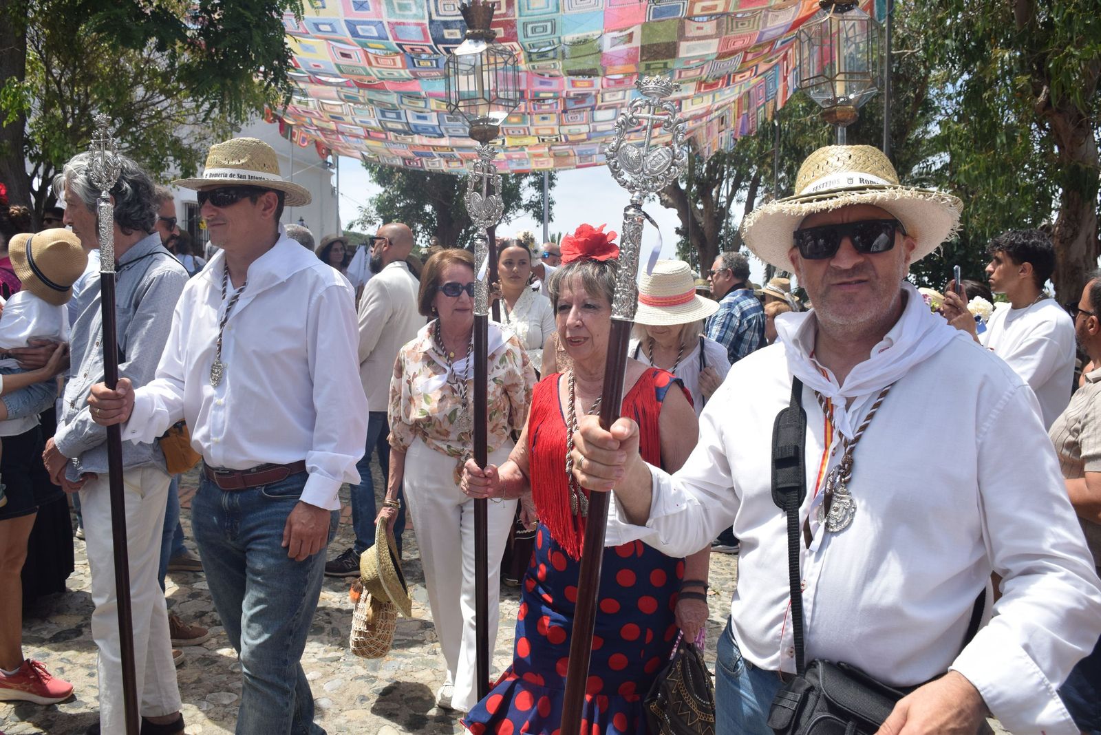 Tradición, fe y calor: Ceuta se vuelca con San Antonio