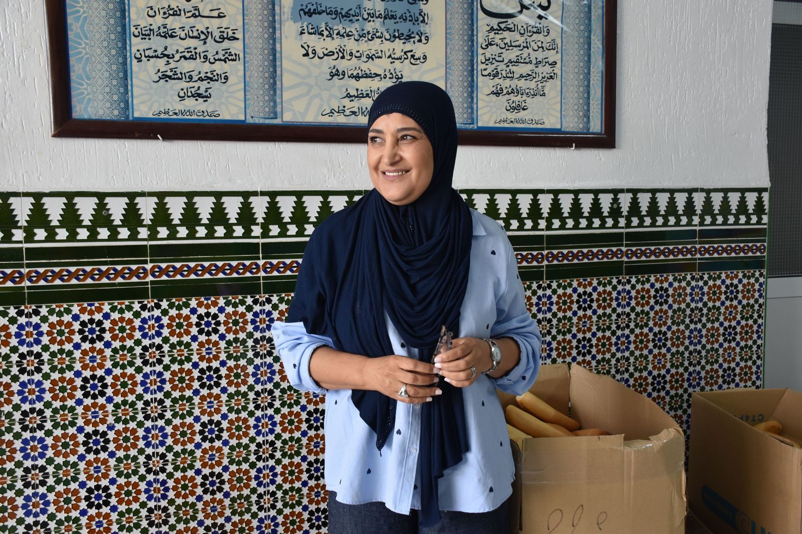 La trabajadora social y portavoz de la ONG Luna Blanca, Halima Ahmed, en la sede de la entidad