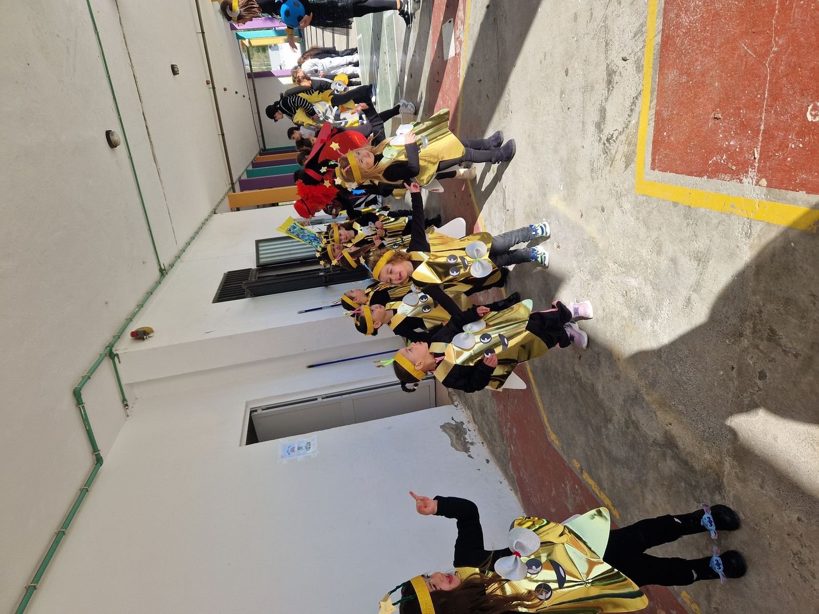 Así ha celebrado el 'Juan Carlos I' el carnaval