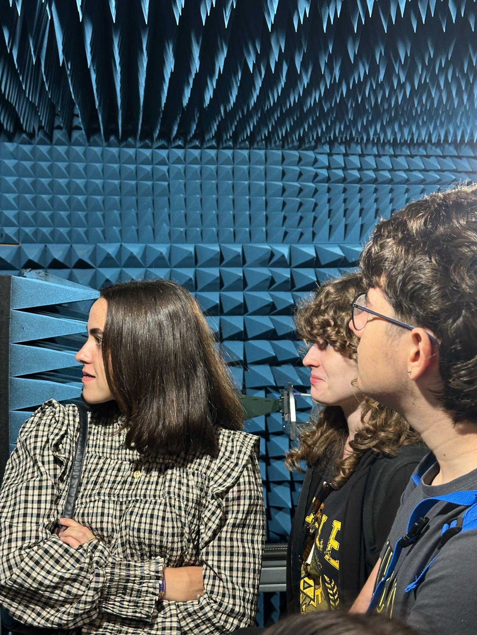 El alumnado del IES Siete Colinas visita los laboratorios de investigación del CITIC de la Universidad de Granada