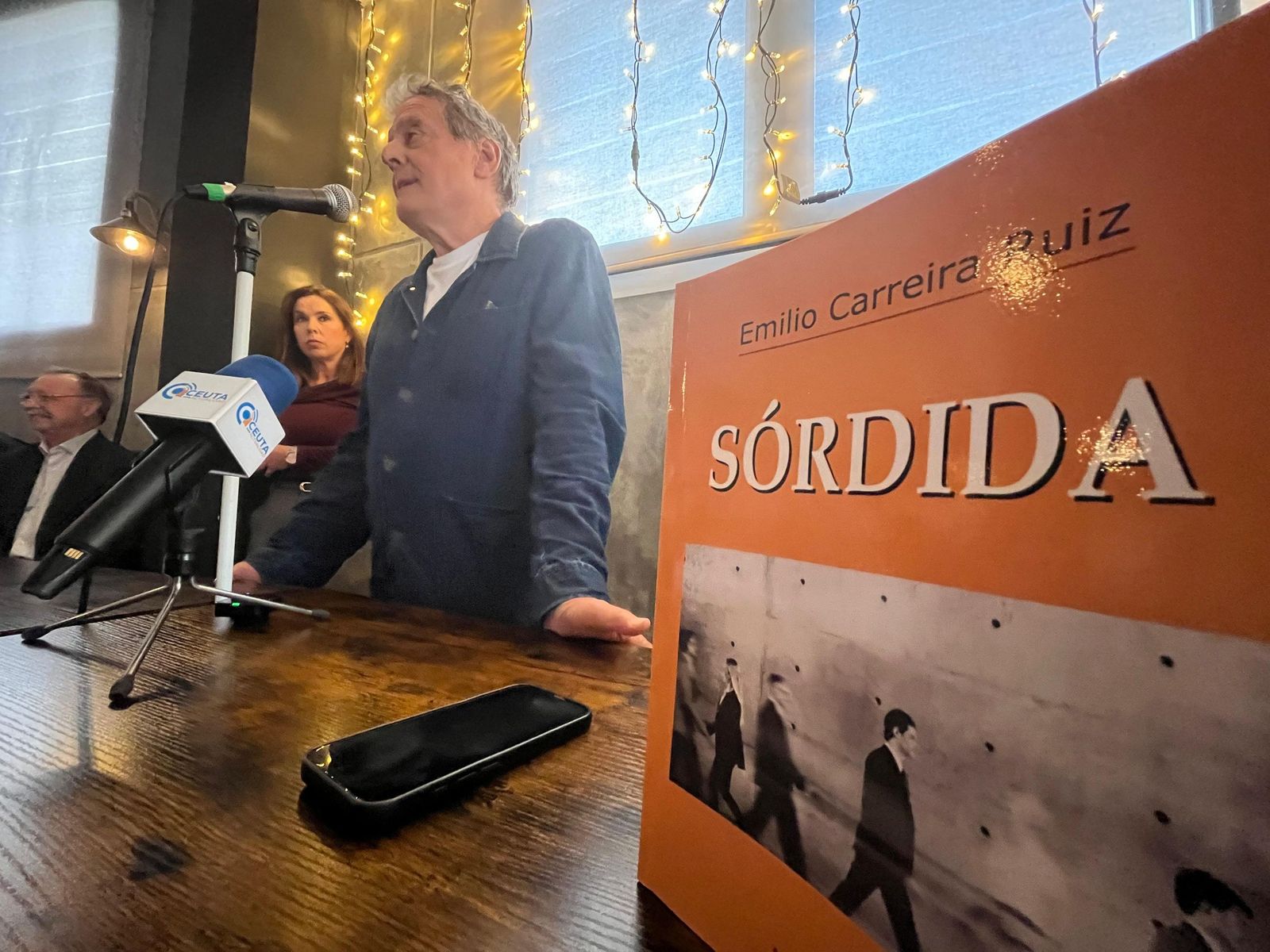 Emilio Carreira presenta ‘Sórdida’, una novela nacida de la “inquietud y la duda”
