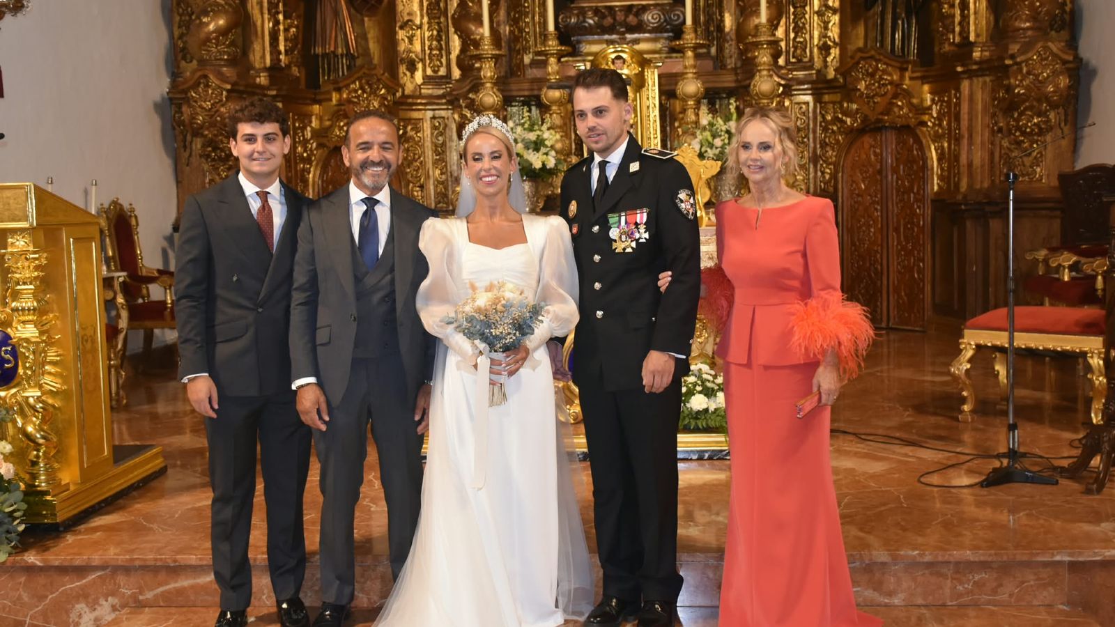 Alejandro y Tamara se dan el "sí quiero" ante la Virgen de África