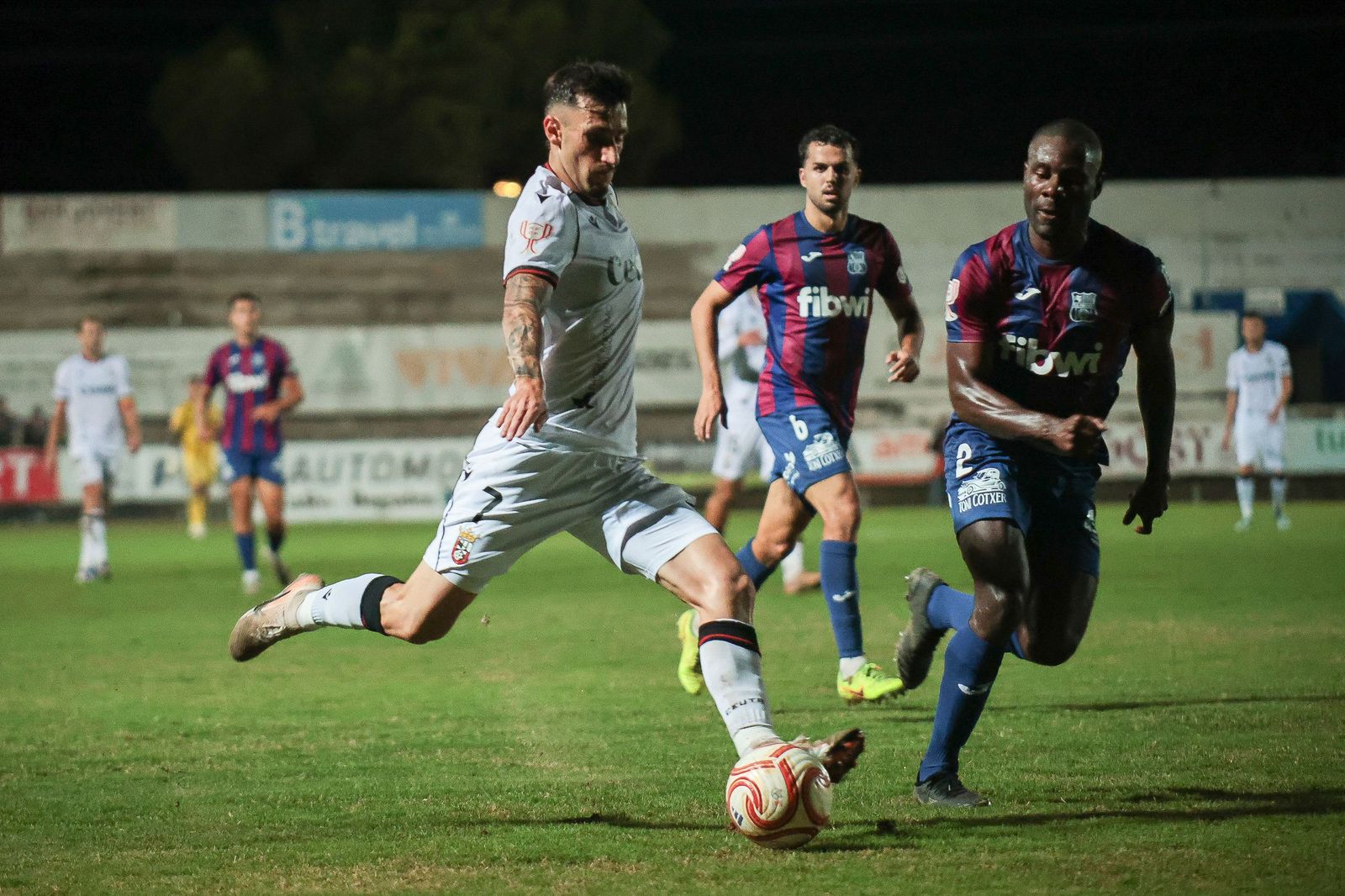 Victoria poco convicente del Ceuta ante el Poblense (1-2) para avanzar en Copa