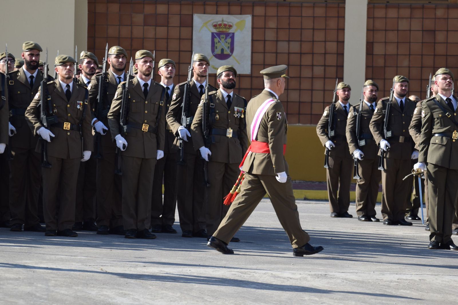 El Regimiento de Ingenieros 7 honra a San Fernando en una solemne parada militar en El Jaral
