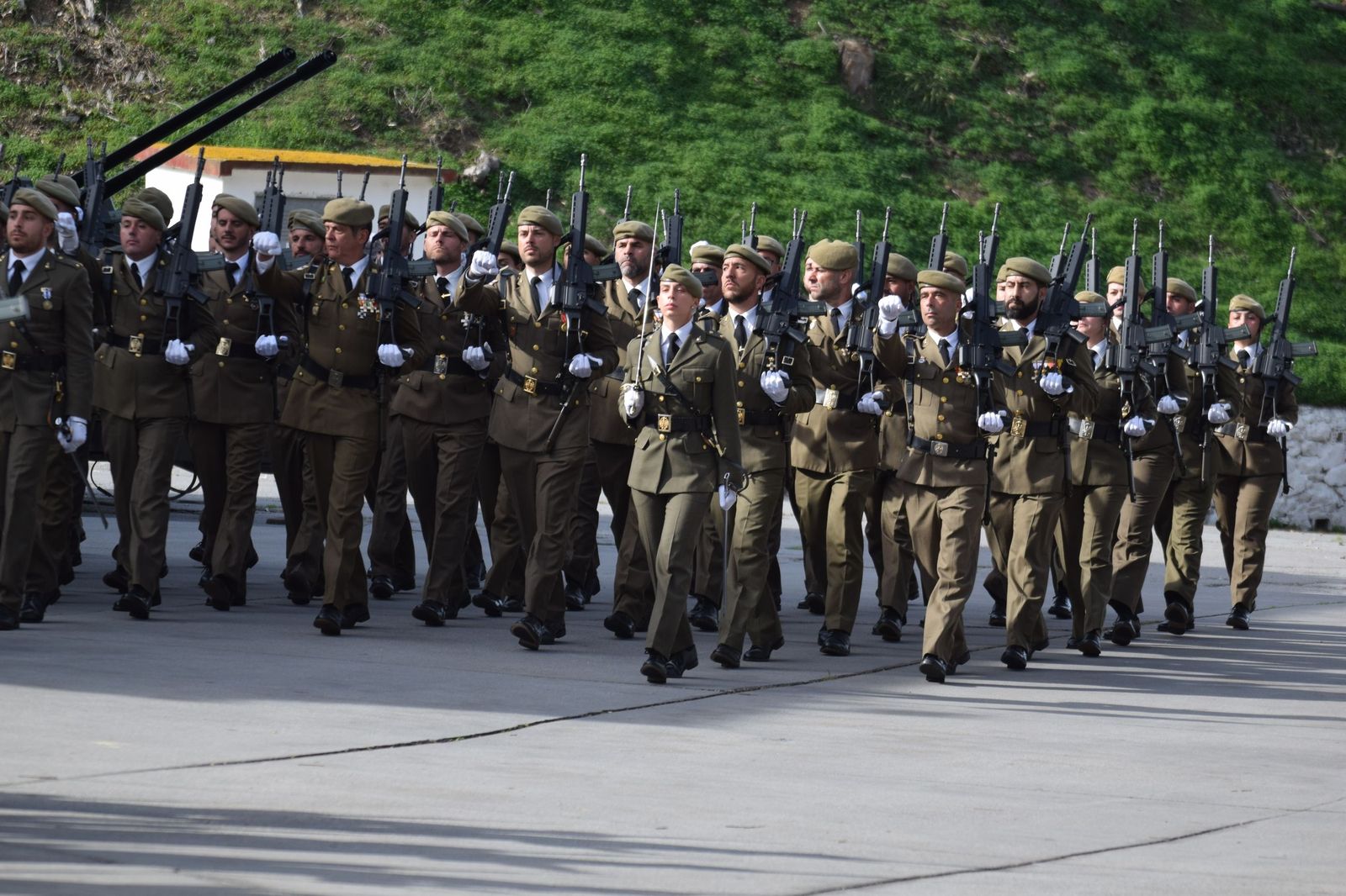 El Ramix-30 celebra Santa Bárbara con una ceremonia marcada por los homenajes y la tradición artillera