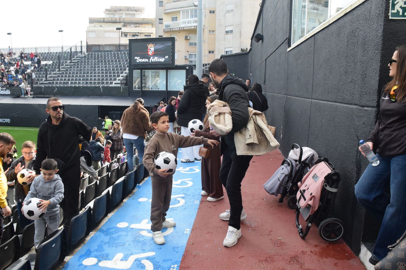 Así se vivió en el Murube la esperada llegada de los Reyes Magos