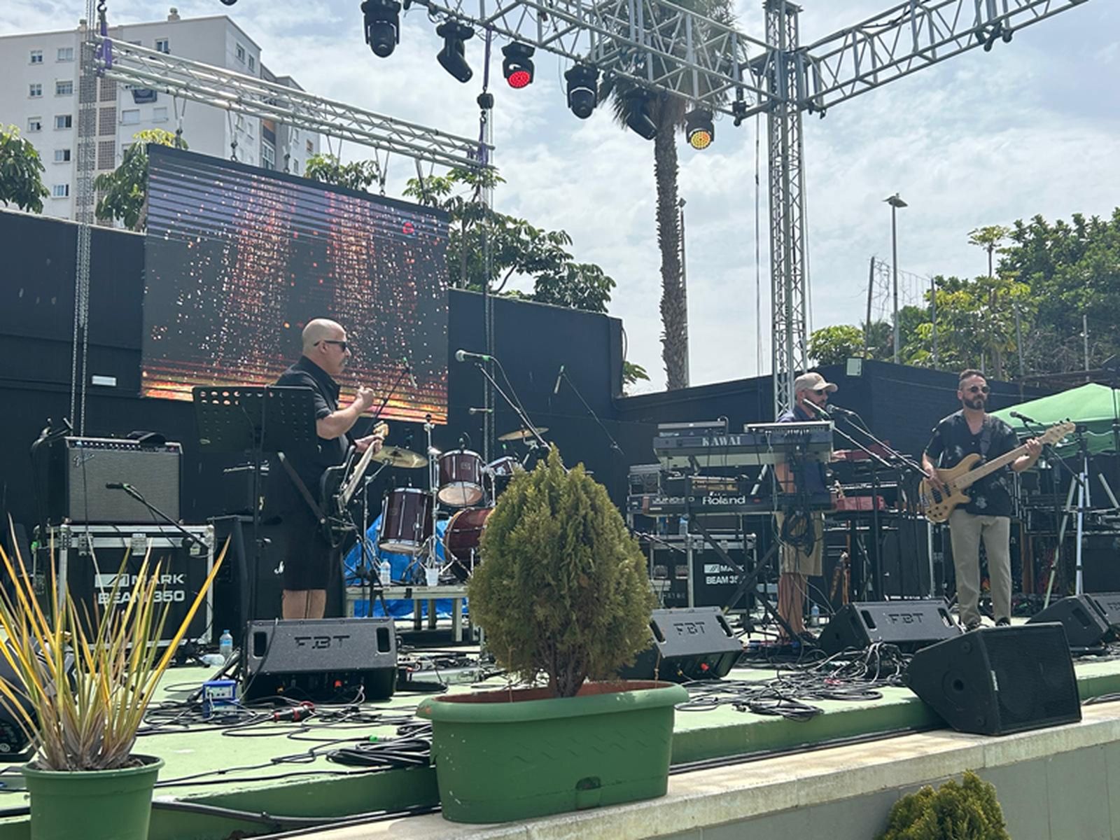 El grupo Olson & Belar durante su actuación en el Caballa Rock. / FOTO G.S.