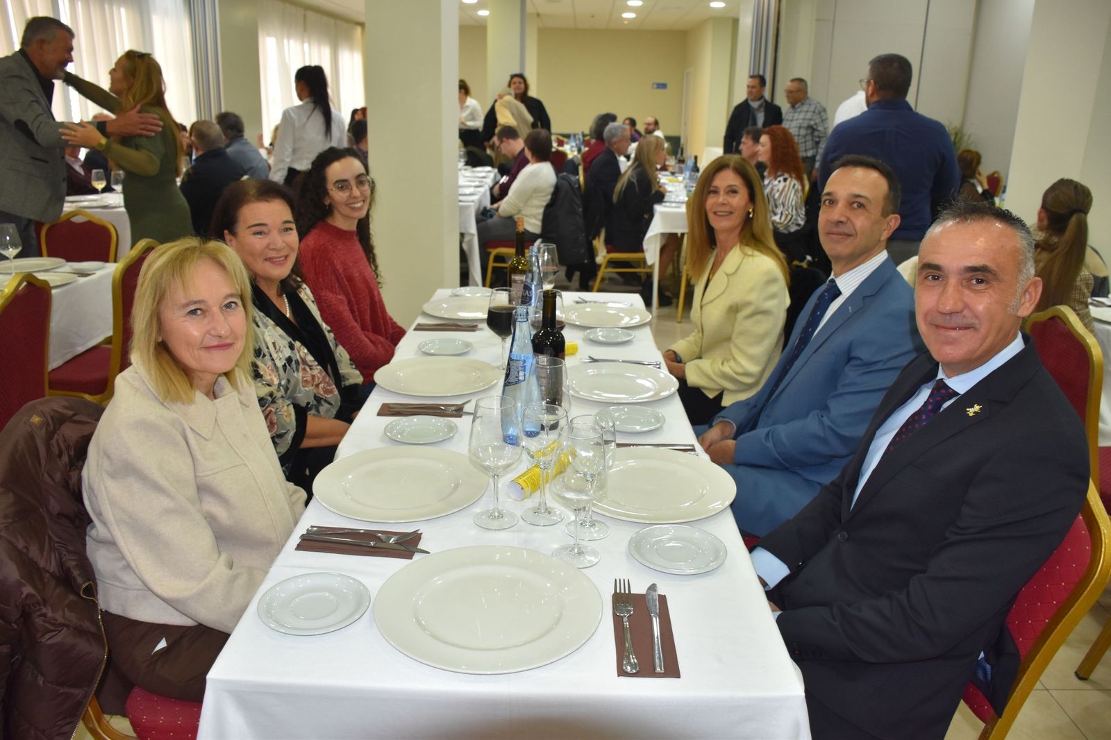 Brindis, risas y espíritu navideño en los restaurantes de la ciudad