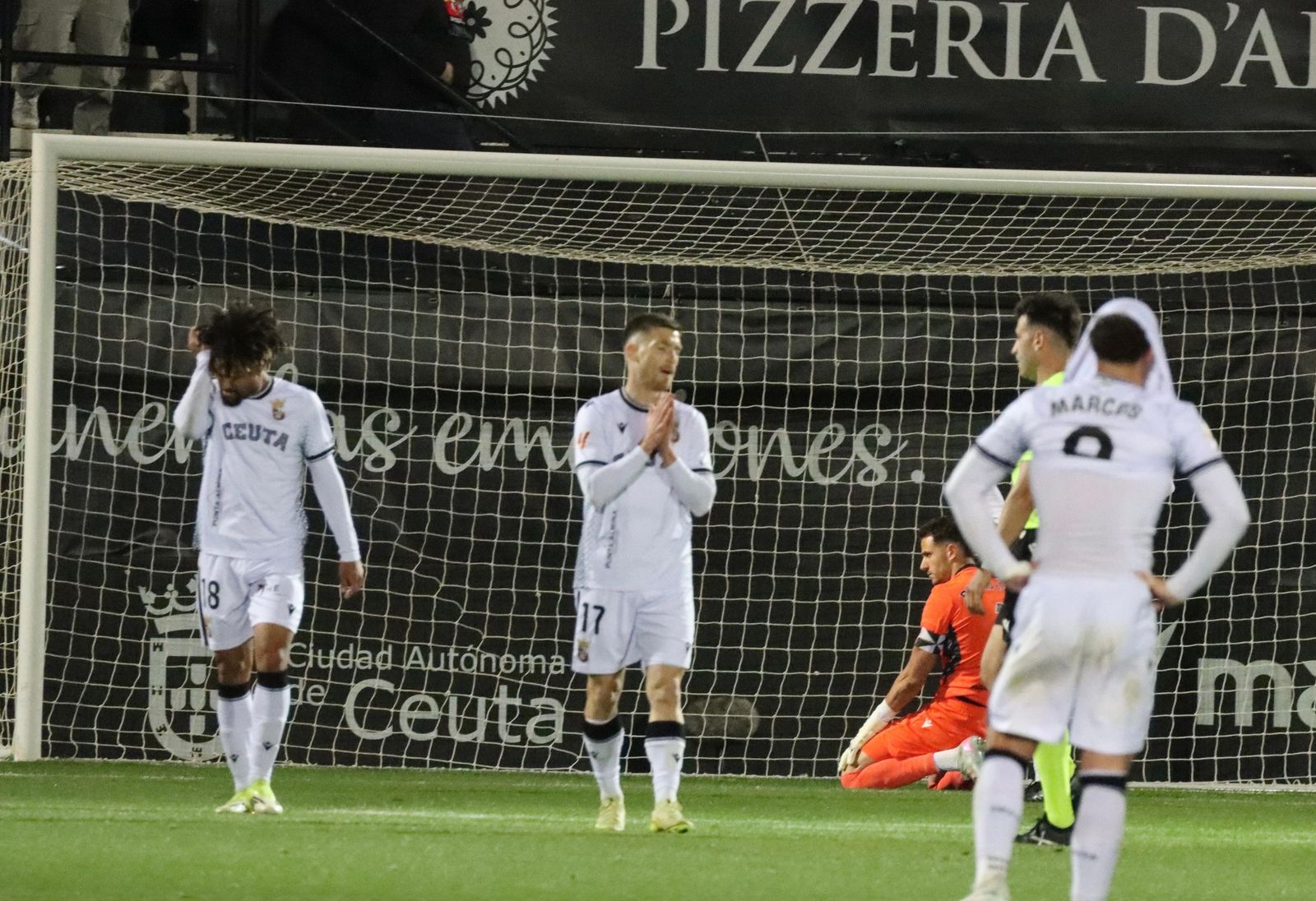 Las imágenes del partido entre la AD Ceuta y el Real Club Deportivo (1-2)