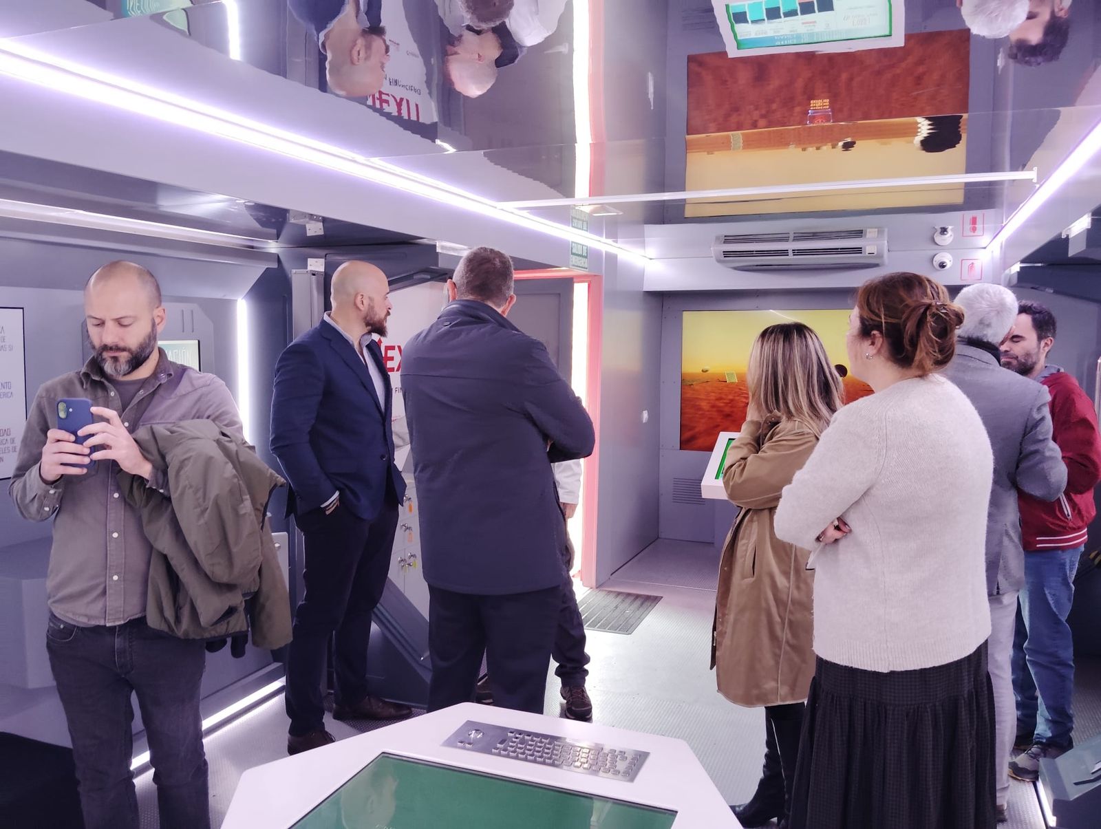 FINEXIT reta al alumnado del IES Clara Campoamor a escapar con educación financiera