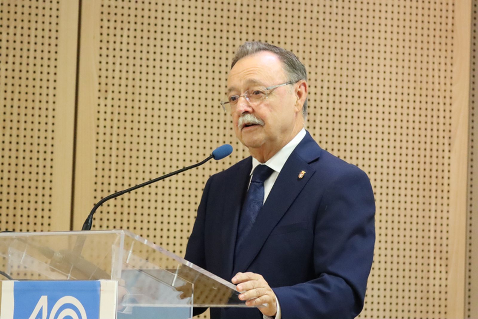 El presidente de Ceuta, Juan Vivas, durante su intervención de este jueves. / FOTO REDUAN
