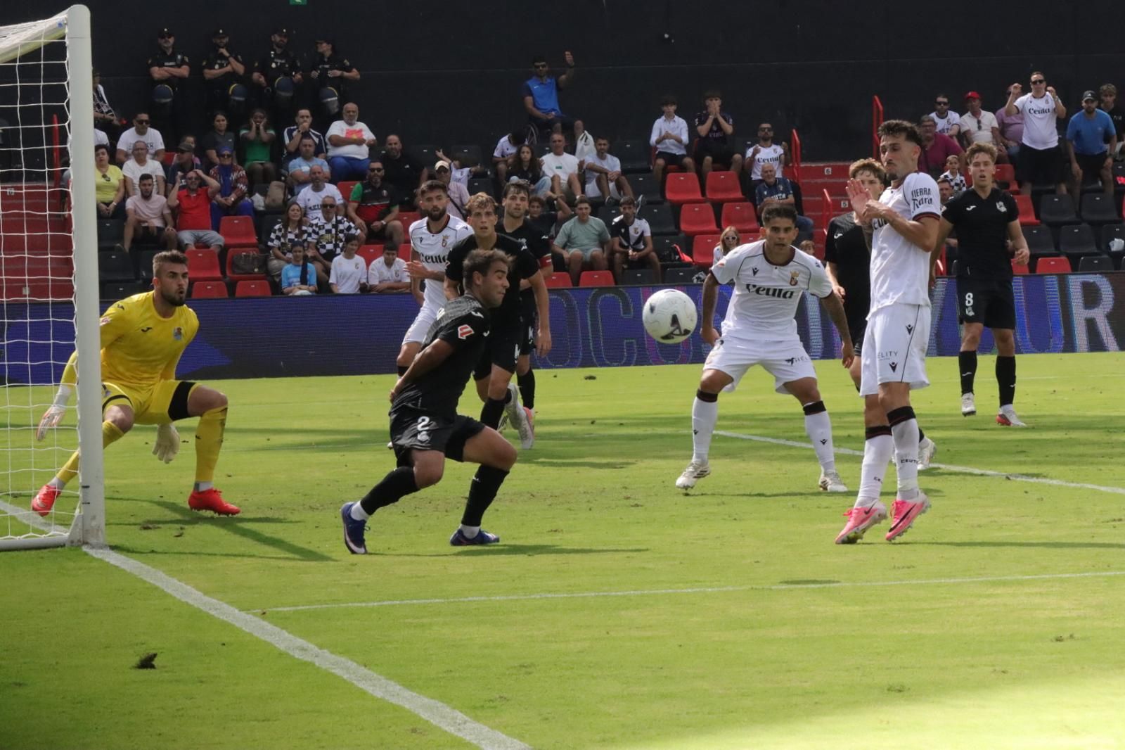 (3-1) Carlos Hernández se viste de héroe para remontar ante el Sanse