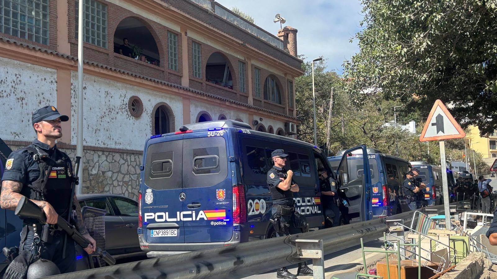 La Policía Nacional y la Local, en el Trampolín