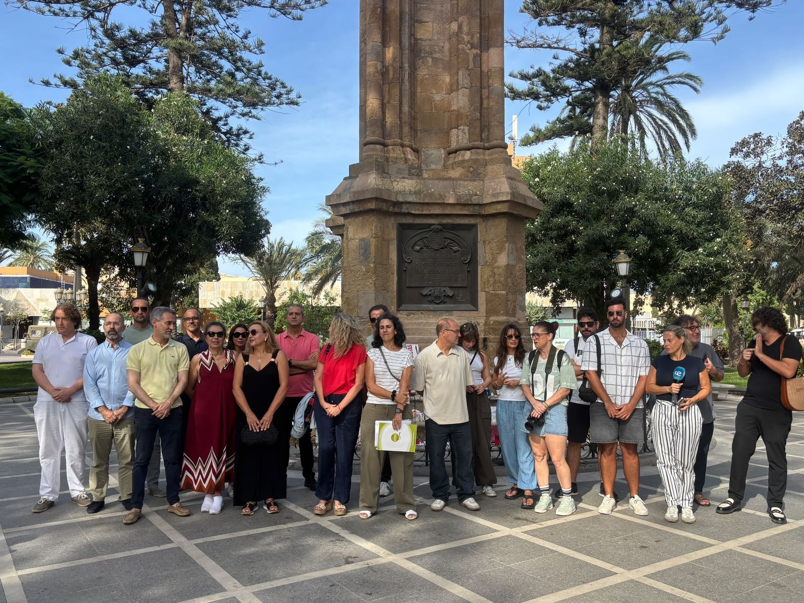 Un momento de la concentración celebrada en la Plaza de África
