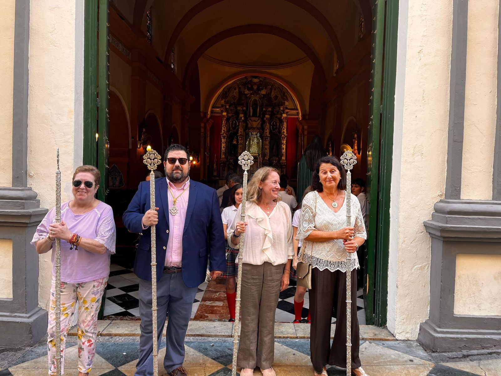 El Colegio Beatriz de Silva celebra la canonización de su patrona con un emotivo traslado de la Santa