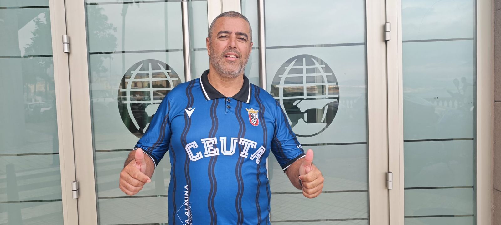 Jugador nº12, Larbi, el corazón que siempre viaja con el Ceuta.