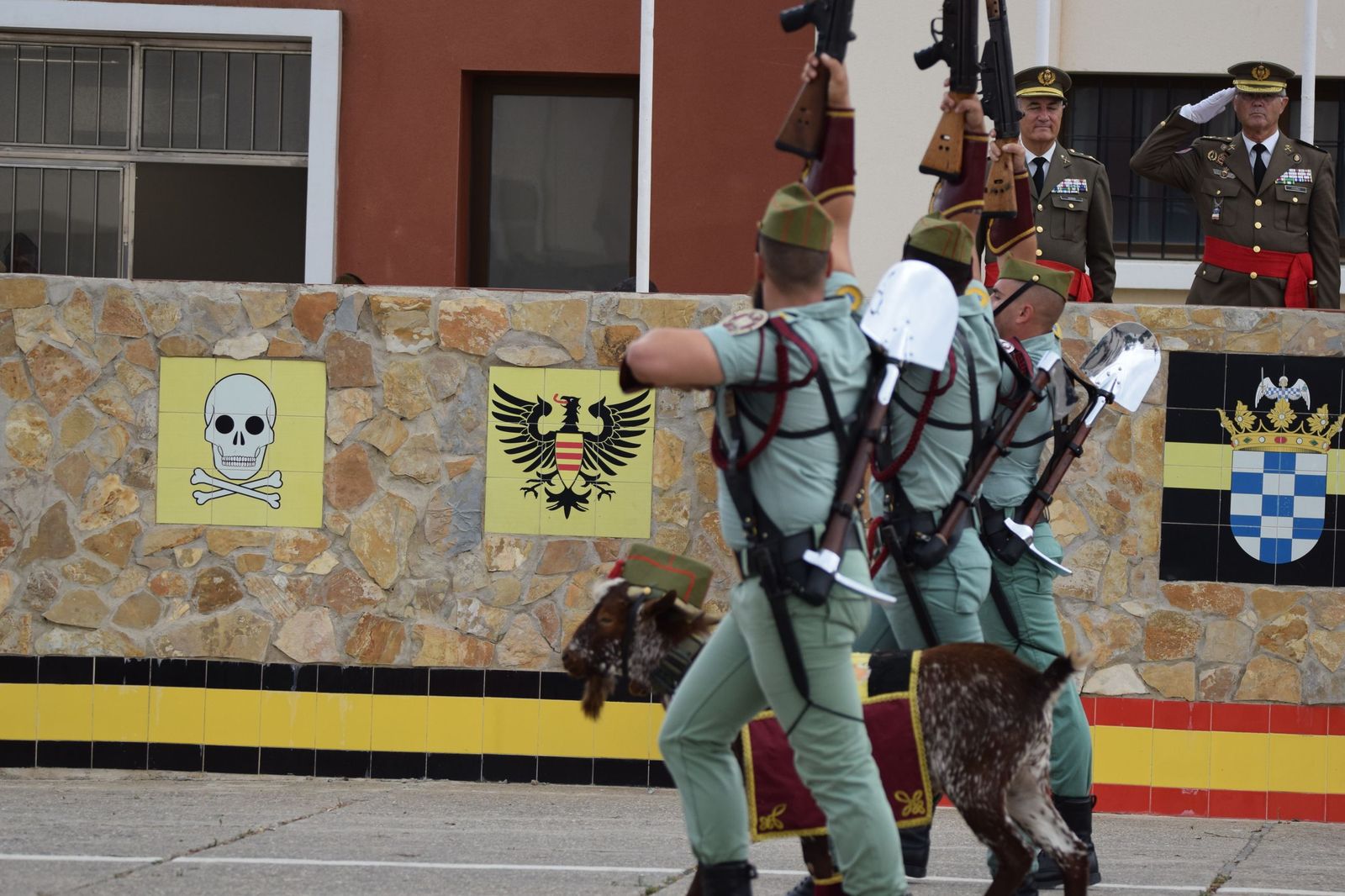 Brillante y marcial celebración del 105 Aniversario de la Legión