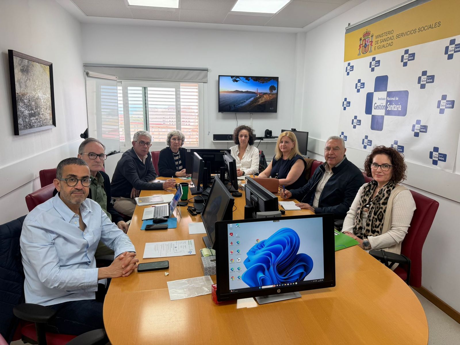 Representantes del INGESA reunidos con los de la AECC en la Dirección Territorial