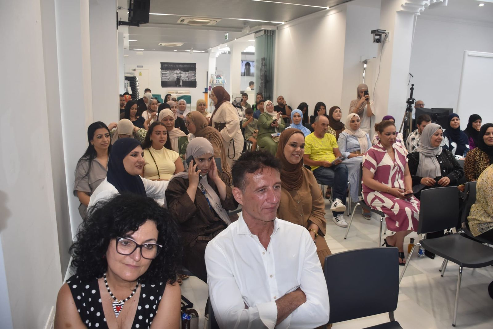 Más de medio año de esfuerzo tiene premio: los alumnos de los programas europeos reciben sus diplomas