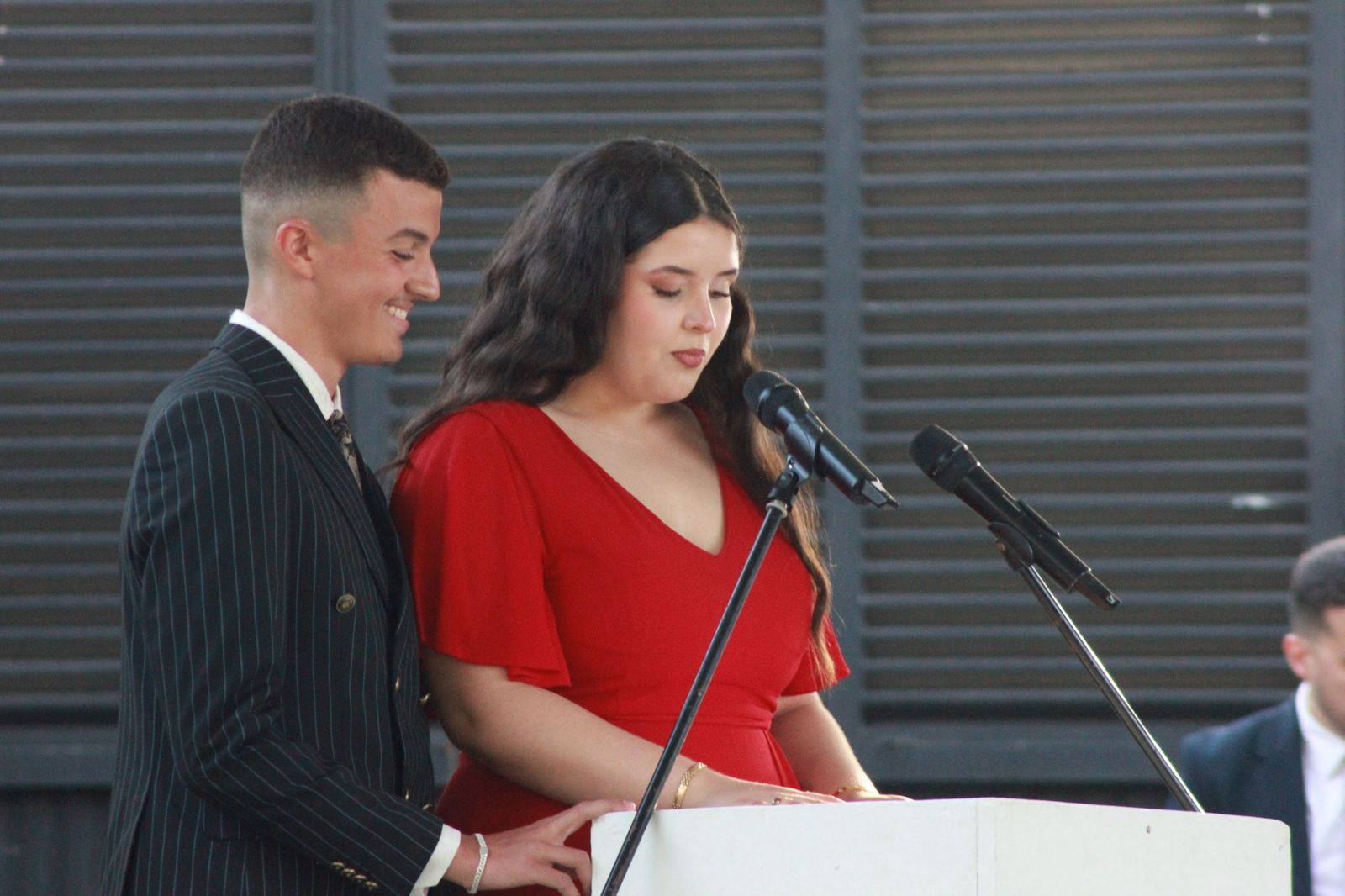 Multitudinaria graduación del Clara Campoamor en el Auditorio de la Marina