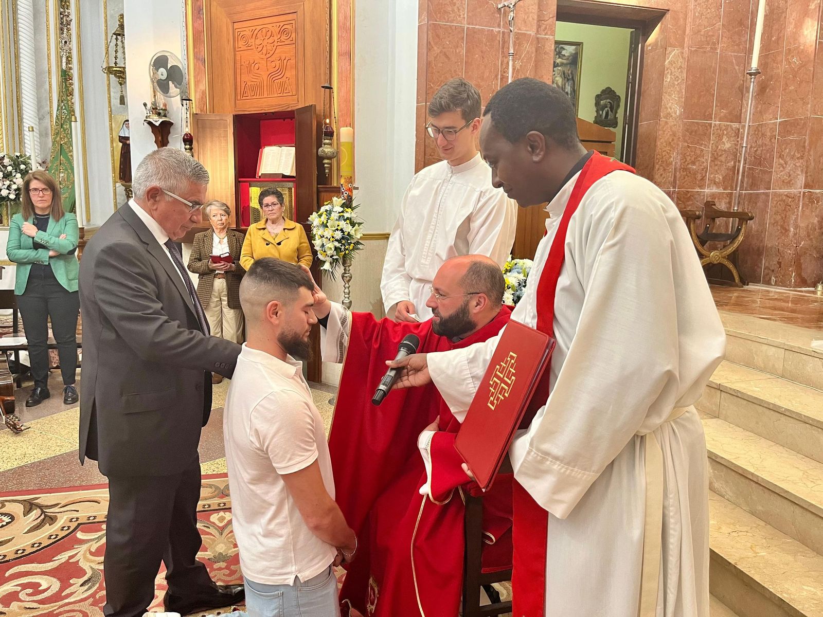 Confirmaciones en la Parroquia de Santa Teresa