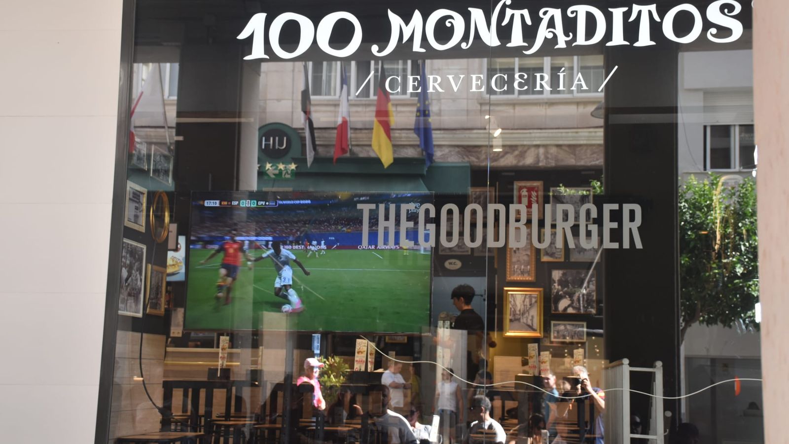 Ceuta vivió con intensidad el estreno de La Roja en el Mundial 2026