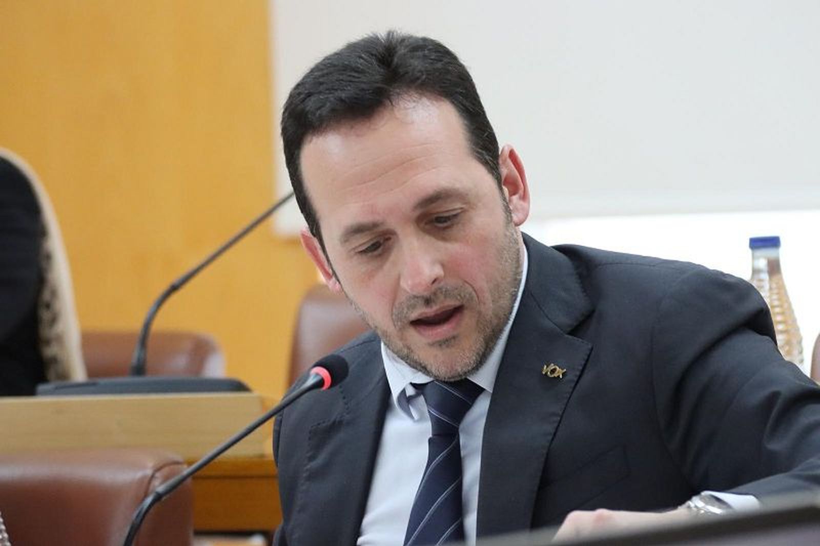 Juan Sergio Redondo en una de las sesiones plenarias de la Asamblea. / FOTO EL PUEBLO