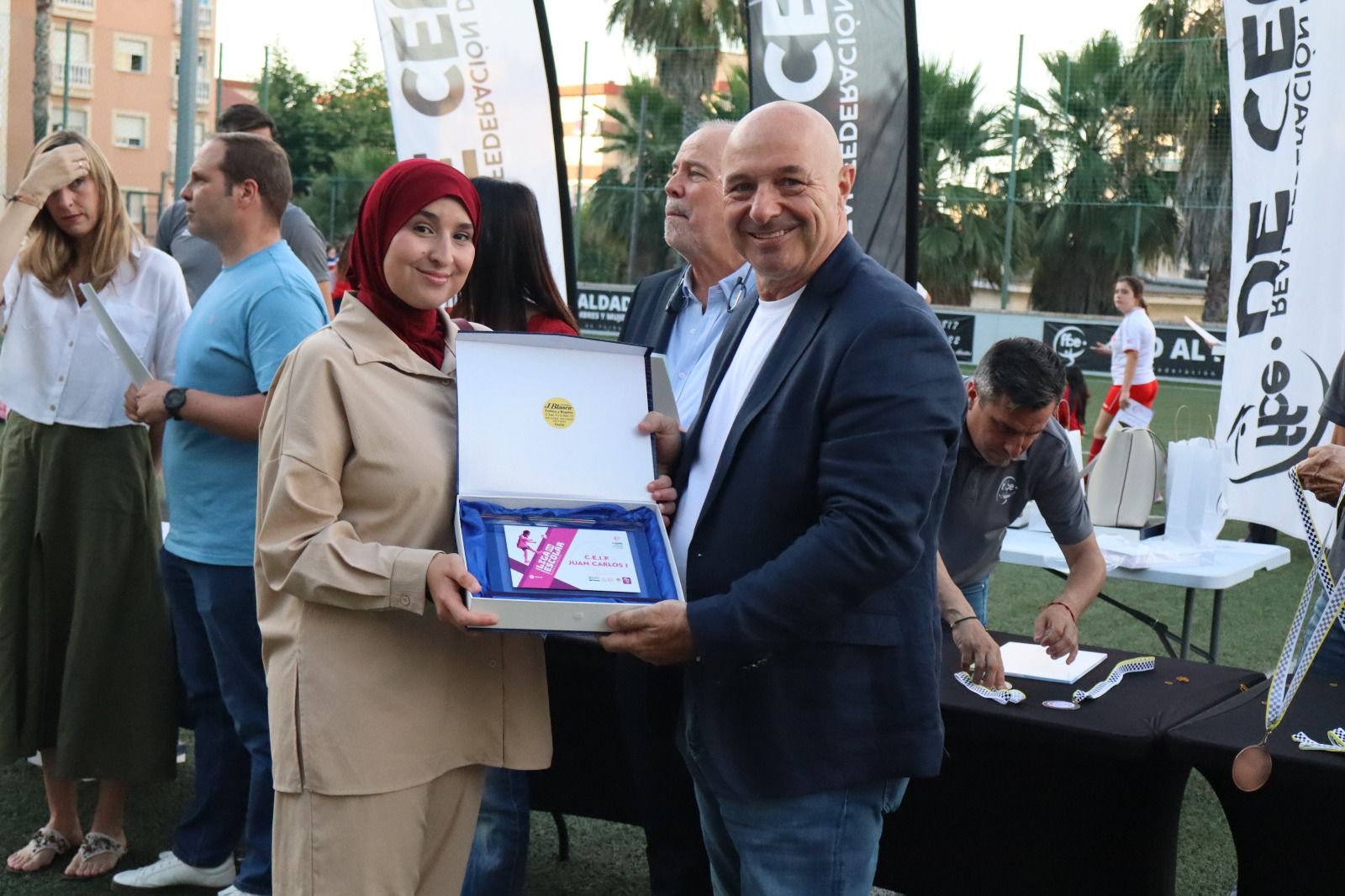 Entrega de trofeos de la Liga Escolar Femenina