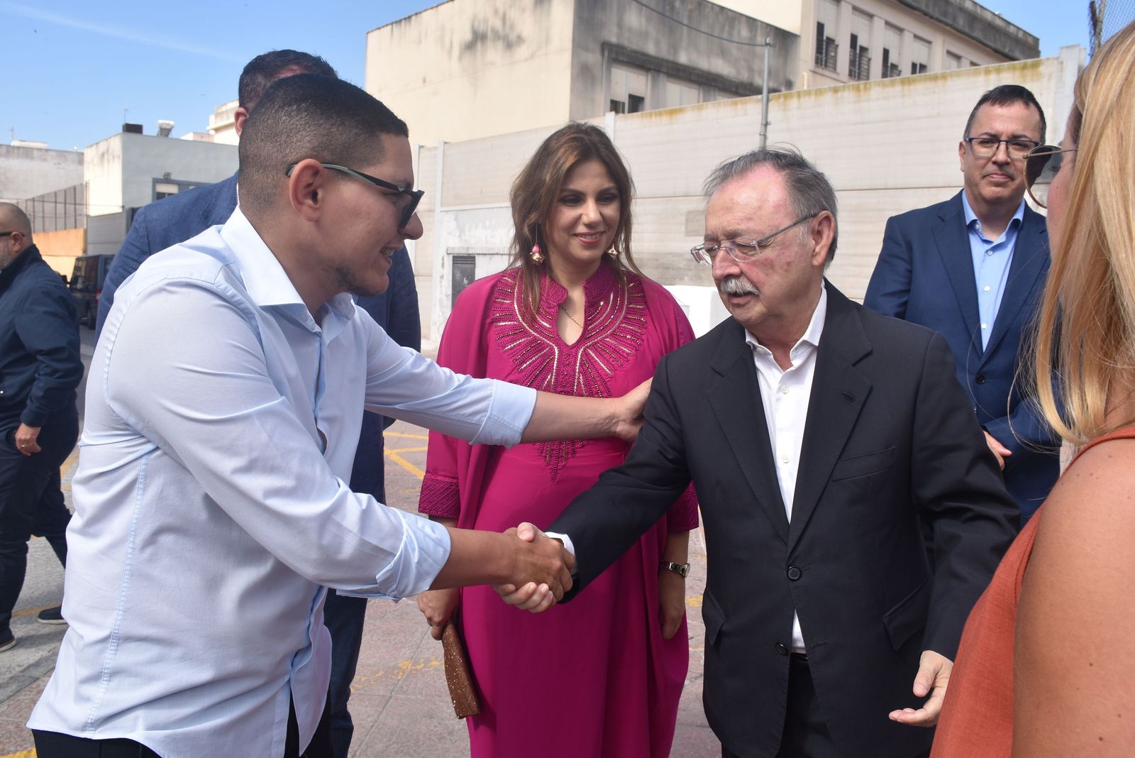 Así ha sido la visita de Benzina y Vivas al matadero de Hadú