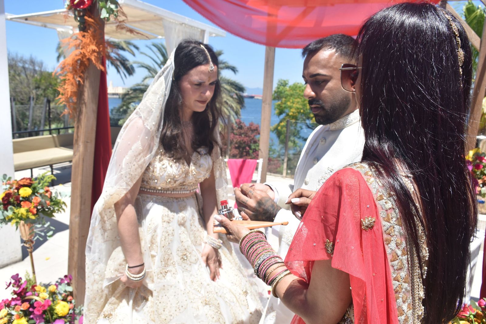 Direk y Rocío sellan su amor bajo el cielo de Ceuta