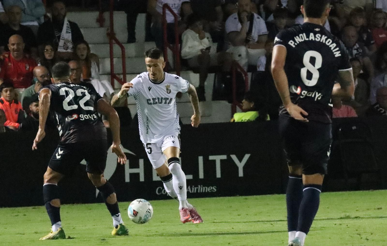 La AD Ceuta prolonga su buena racha en el Murube