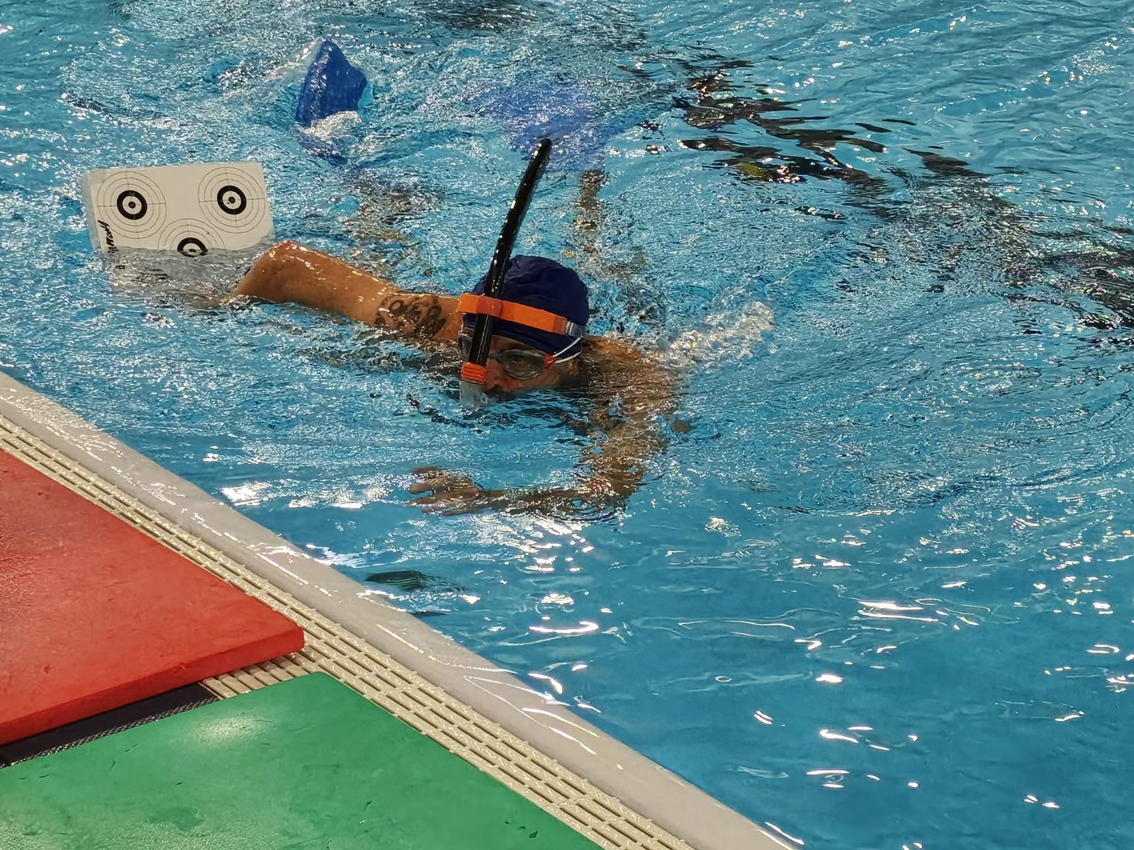 Rafael Ruiz y Mabel Lucena inauguran el palmarés del Campeonato de España de tiro subacuático en Ceuta