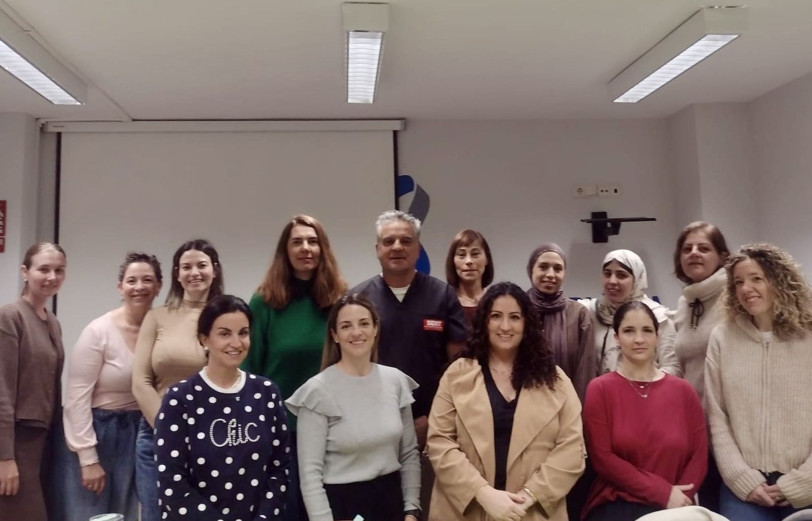 Asistentes al curso teórico-práctico de Suturas Estéticas en Heridas Traumáticas (SEHT)