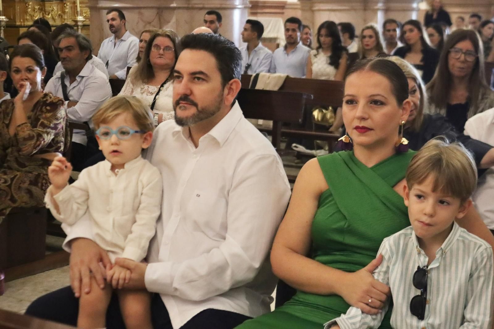 Carlota, Guillermo y Óliver reciben el sacramento del bautismo