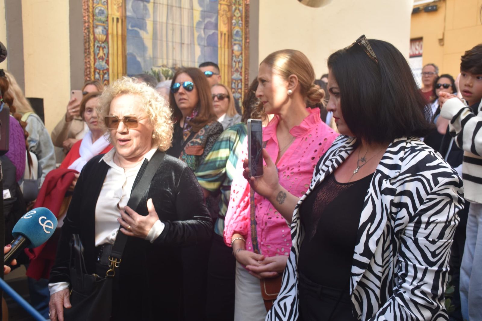 Saetas y emoción a raudales para la salida de la Buena Muerte