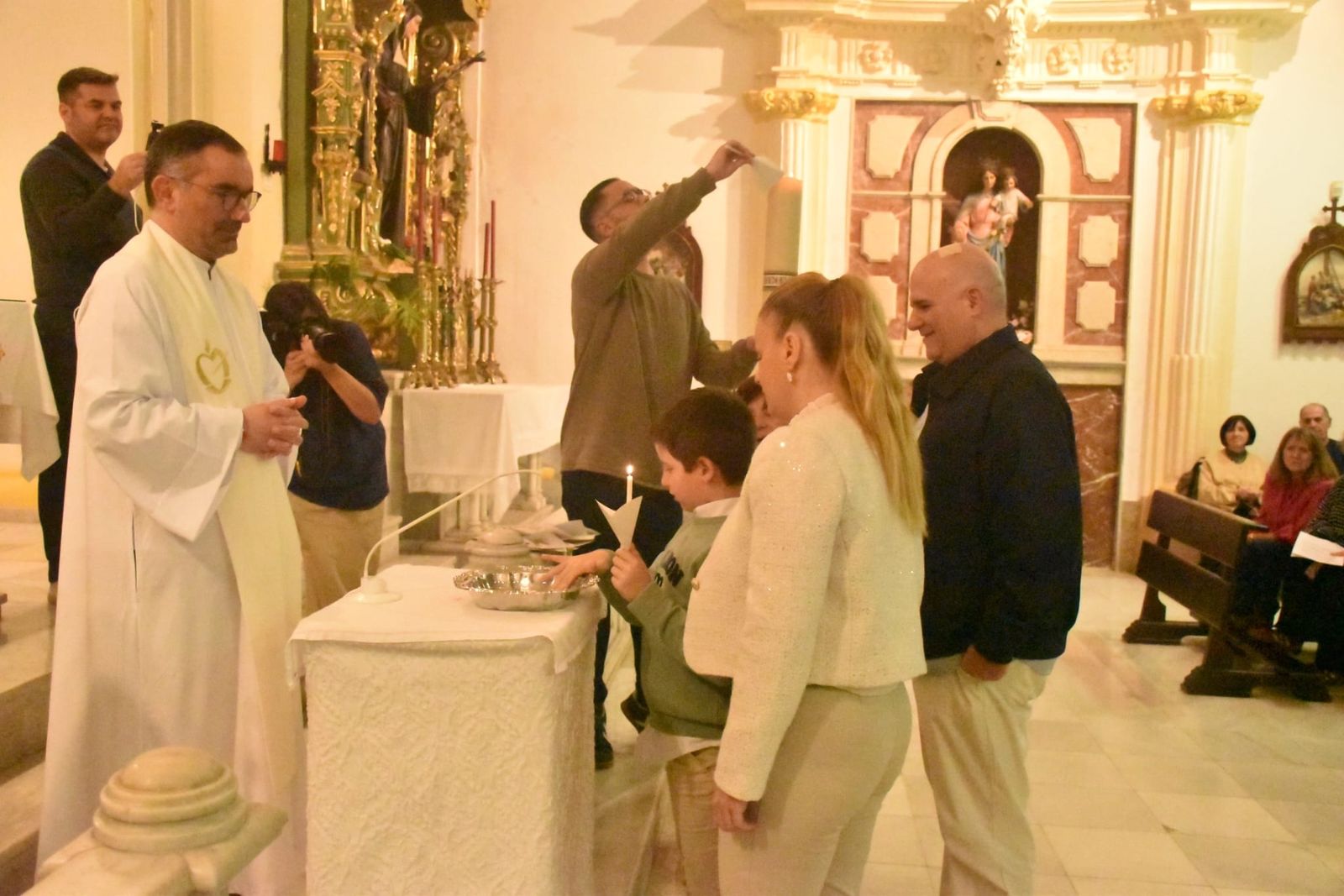 Bendición de las cruces en la iglesia de San Francisco