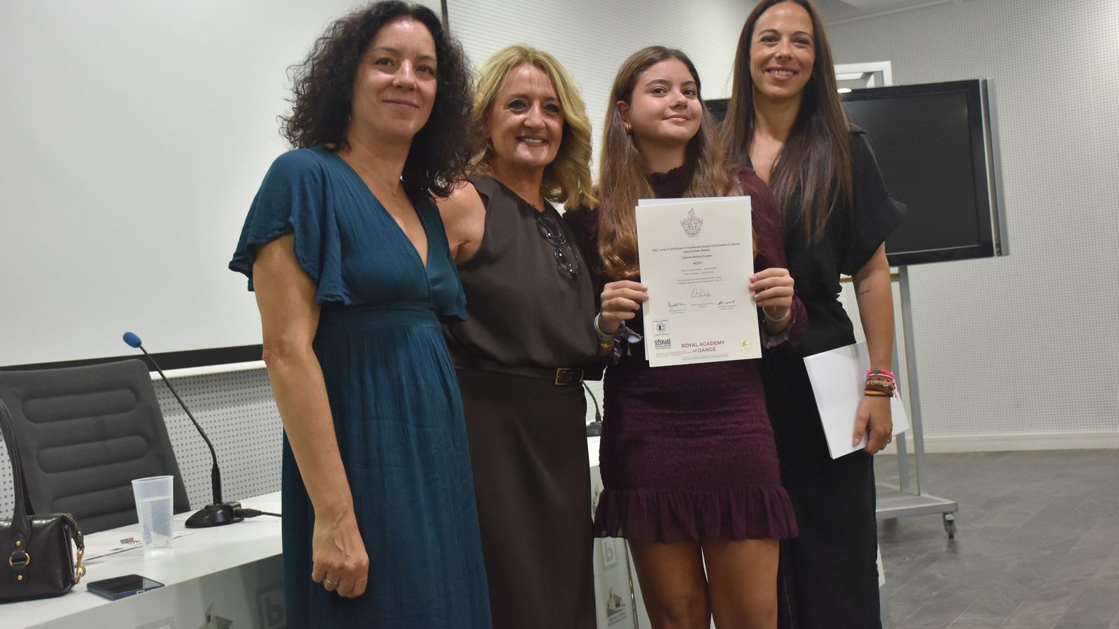 Entrega de diplomas de la Royal Academy of Dance a alumnas de la Escuela de Danza de Rosa Founaud Entrega de diplomas de la Royal Academy of Dance a alumnas de la Escuela de Danza de Rosa Founaud