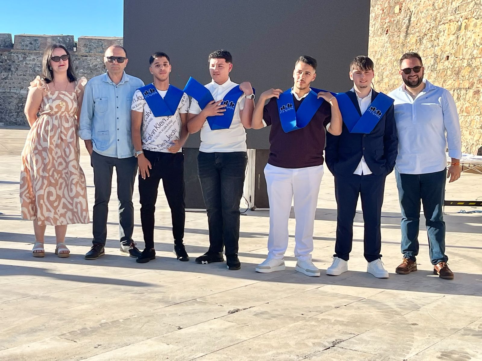 El Almina celebra un multitudinario acto de graduación de 300 alumnos